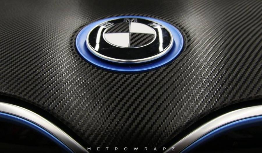 Логотип BMW i8 Satin Perfect Blue by MetroWrapz 2017 года  (фото 4 из 10)
